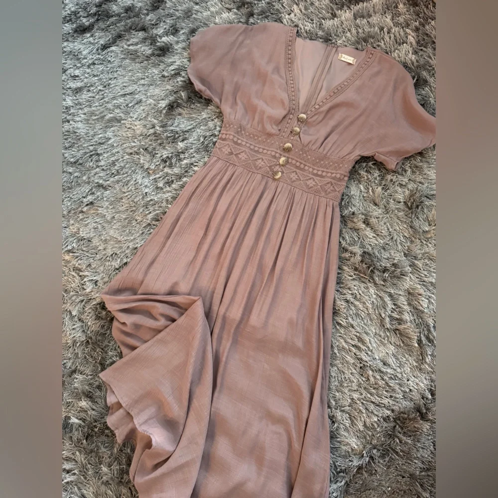 Alter’d State Mauve Lace-Trimmed Maxi Dress - Picture 8 of 16